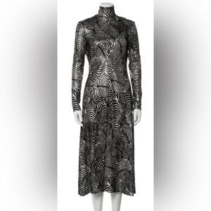 Elegant Black and White Patterned Dress